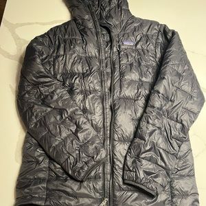 Patagonia Nano puff hooded jacket - size medium